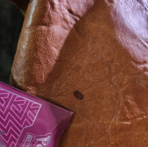 Il Bisonte Genuine Leather Crossbody In Warm Brown - Picture 4 of 10